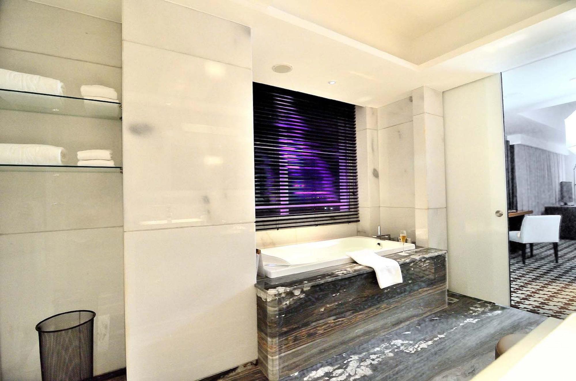 Ts Suites Surabaya Dış mekan fotoğraf