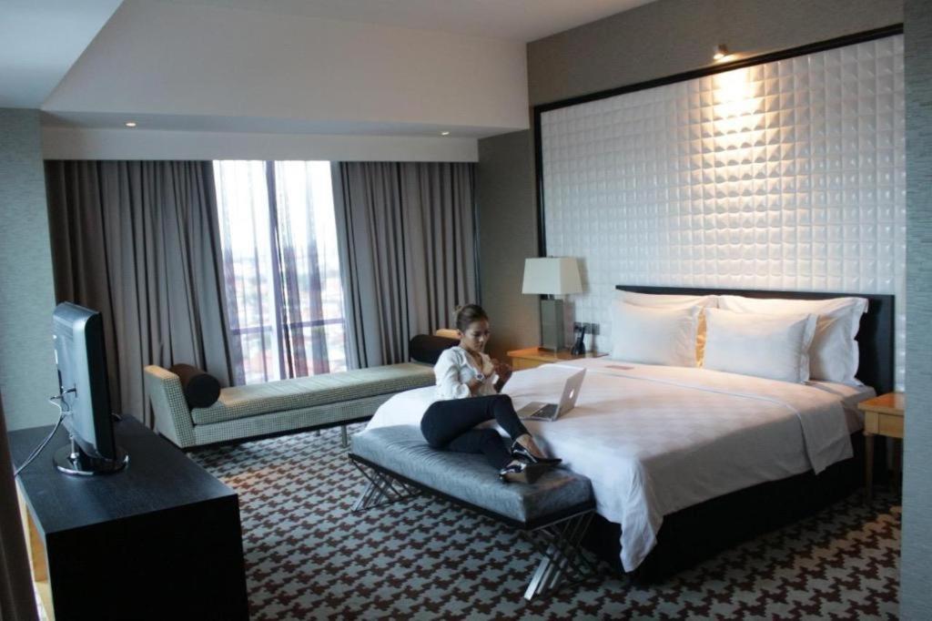 Ts Suites Surabaya Dış mekan fotoğraf