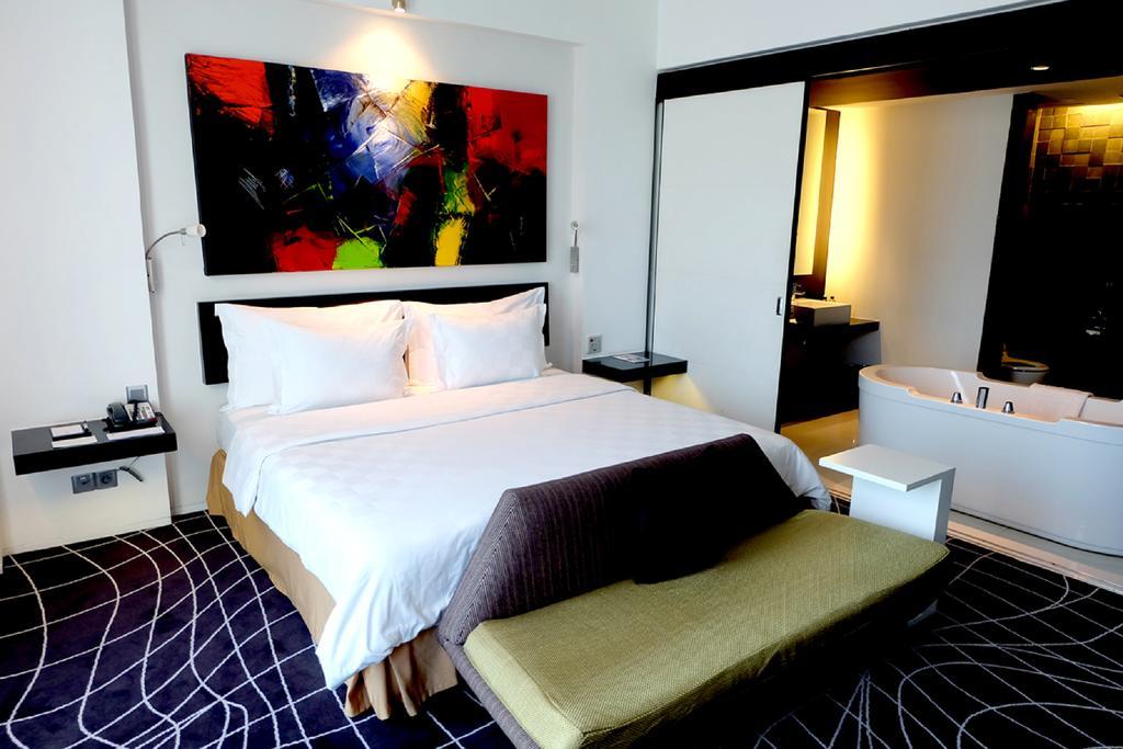 Ts Suites Surabaya Dış mekan fotoğraf