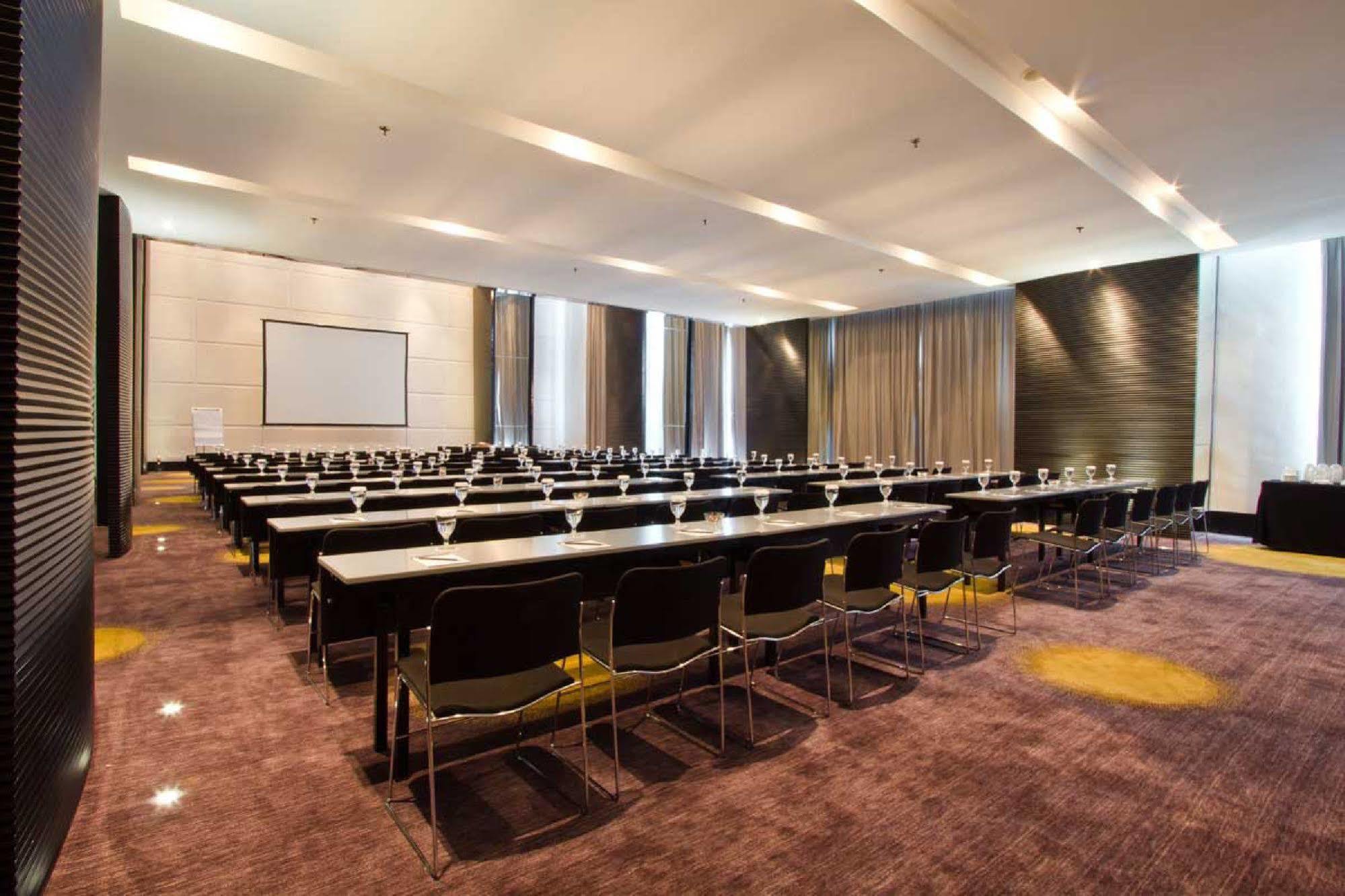 Ts Suites Surabaya Dış mekan fotoğraf